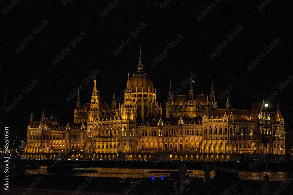Fototapeta premium parlamento de budapest