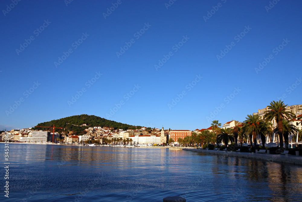 Fototapeta premium Split harbor and Marjan Hill
