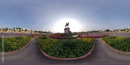 Equestrian statue of King Chulalongkorn 360 