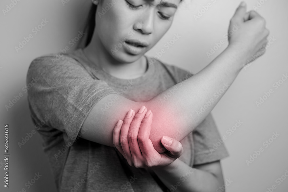 Women with pain in elbow.