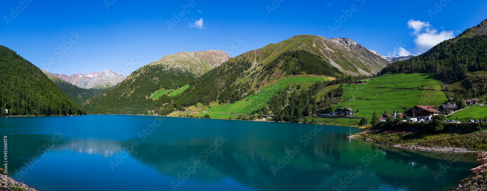 Obraz premium Vernago lake landscape, Senales Valley, Italy