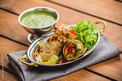  Kati roll traditional indian cuisine sauce  towel kitchen cafe restaurant topping