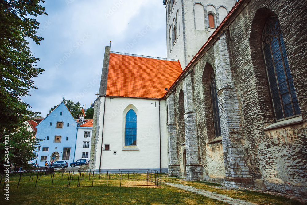 Fototapeta premium Colorful houses in the main square of the old town of Tallin