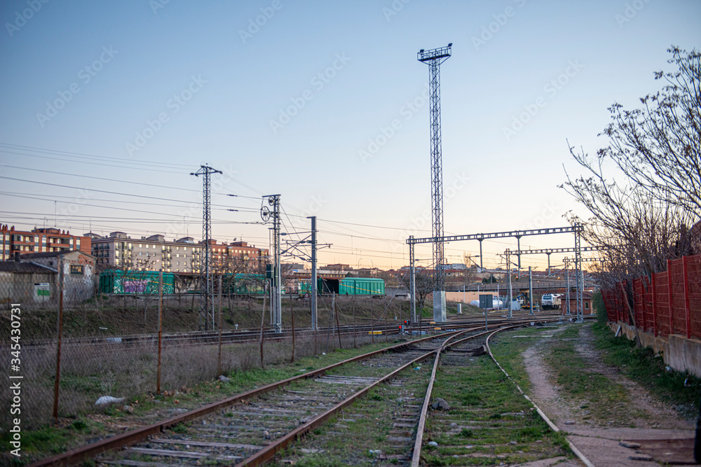 Fototapeta premium ESTACION DE TREN FERROCARRIL VIAS DE TREN