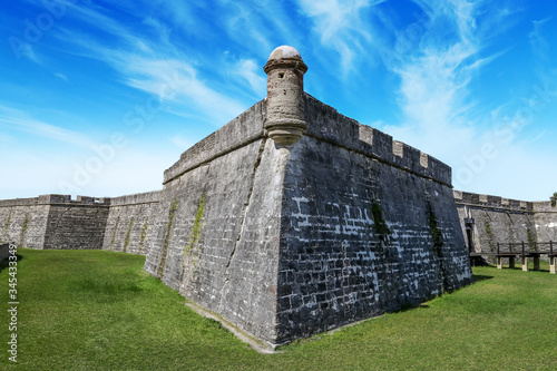 monument to the discoveries