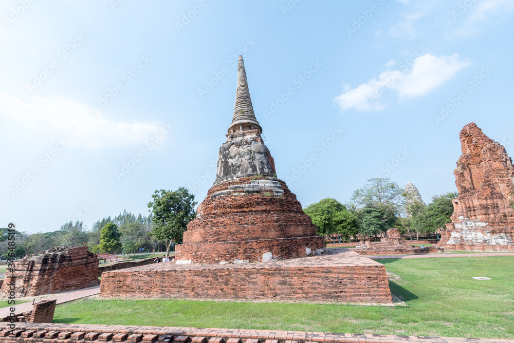 Wat Mahathai ,Phra Nakhon Si Ayutthaya Historical Park A historical park in Ayutthaya. There are a total of 1,810 acres within the city of Ayutthaya. Phra Nakhon Si Ayutthaya Province, Thailand Wat Mahathai ,Phra Nakhon Si Ayutthaya Historical Park A historical park in Ayutthaya. There are a total of 1,810 acres within the city of Ayutthaya. Phra Nakhon Si Ayutthaya Province, Thailand