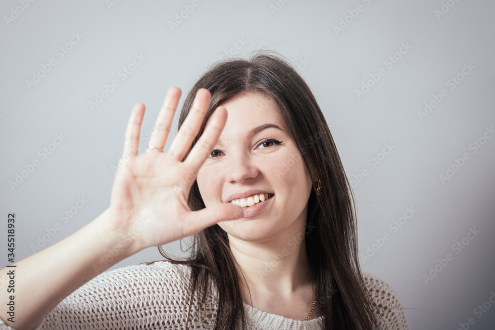 Girl shows stop Girl shows stop