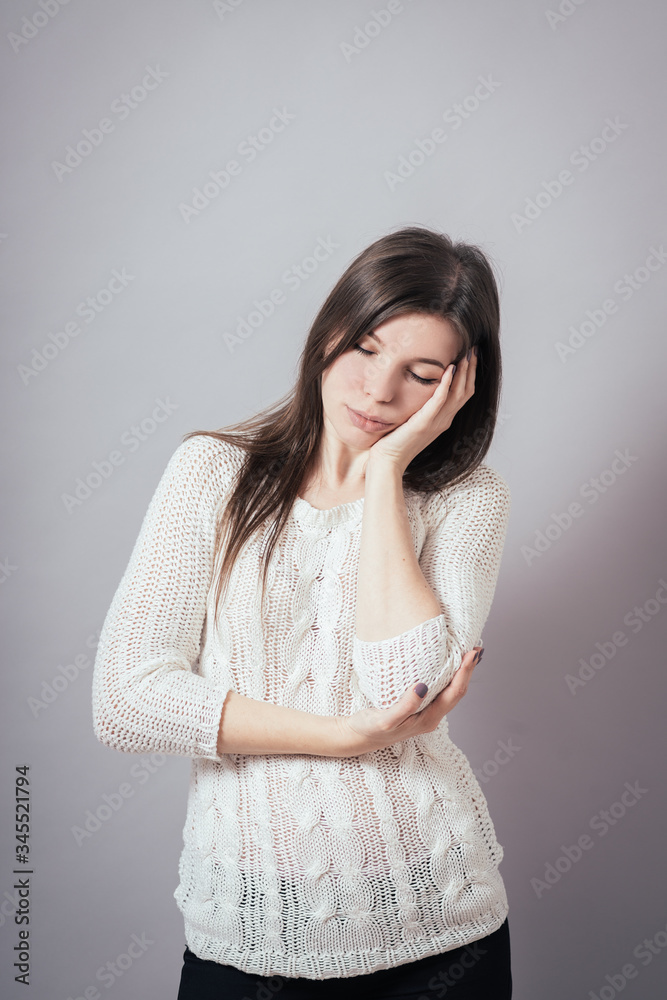 Obraz premium girl sleeping on a hand