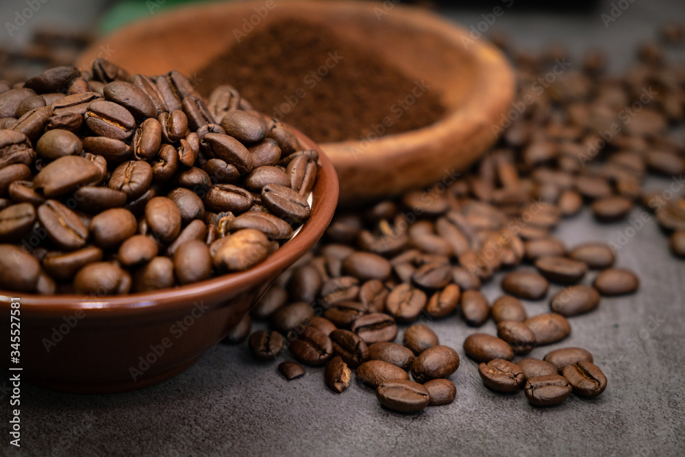 Fototapeta premium Coffee beans on vintage floor
