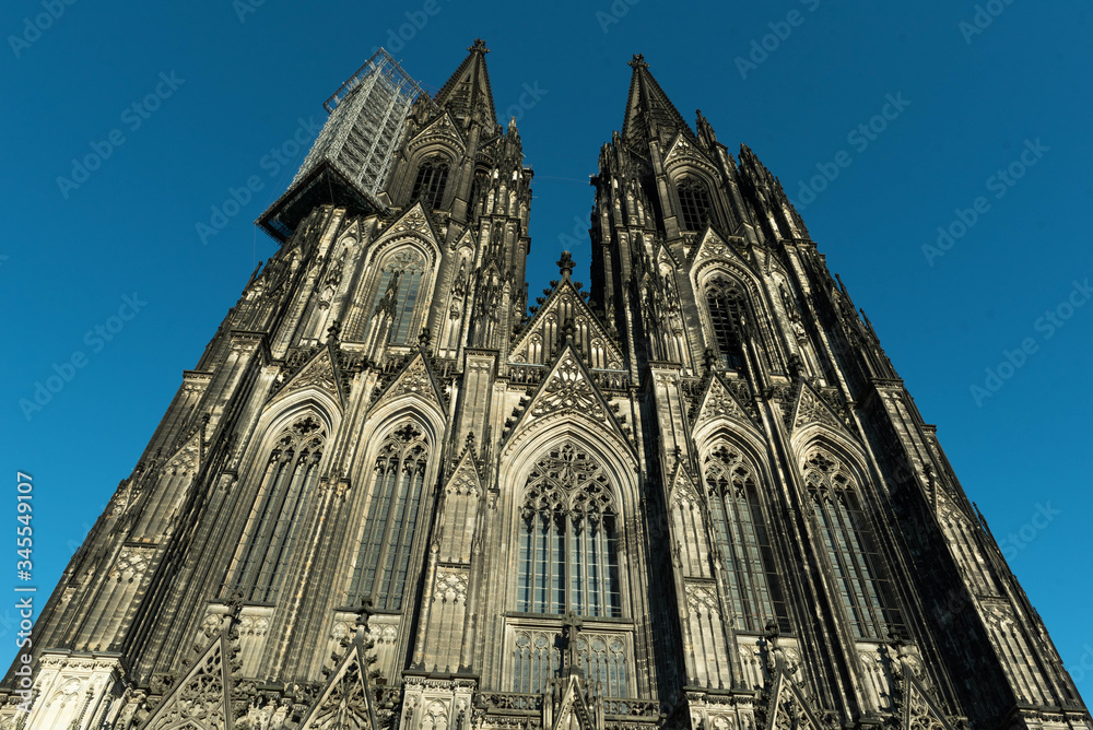 Westfassade des Kölner Dom