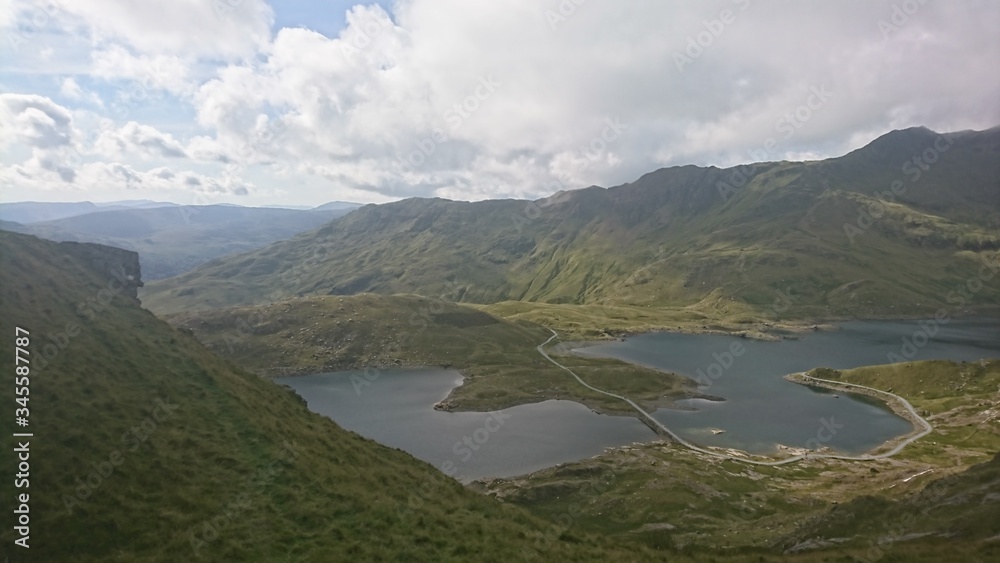 Obraz premium lake and mountains