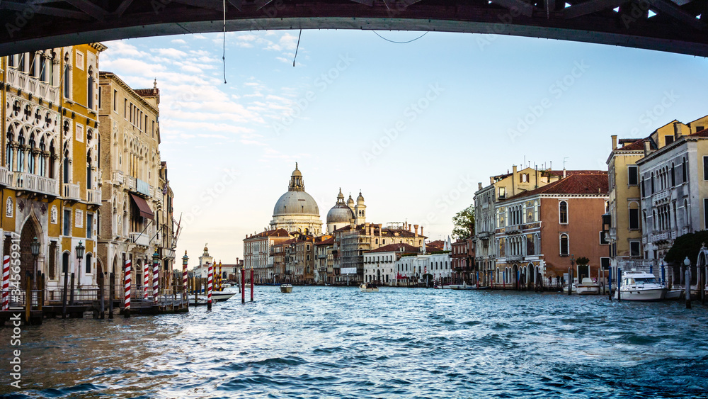 
Gran Canale und Santa Maria della Salute, Venedig, Italien