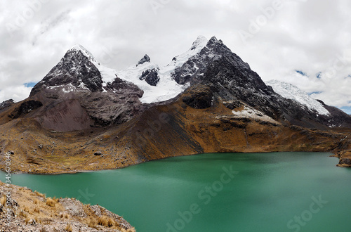 Fototapeta Naklejka Na Ścianę i Meble -  Lake and Ausangate mountain, in the Vilcanota mountain range. Andes of Peru.