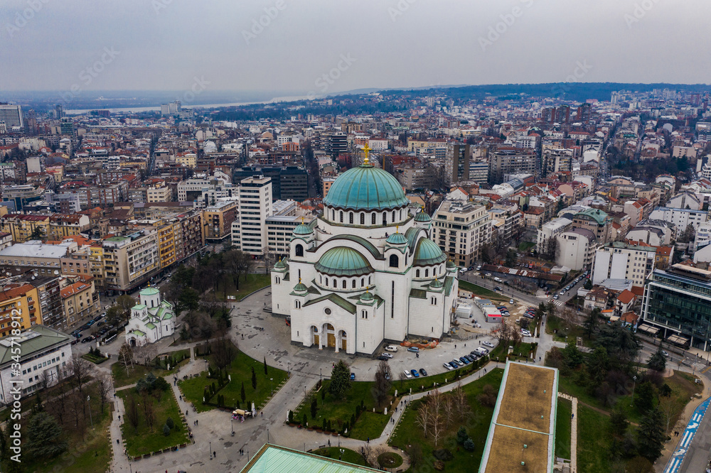 Fototapeta premium Aerial view of the temple of St. Sava in Belgrade, Serbia on a sunny say
