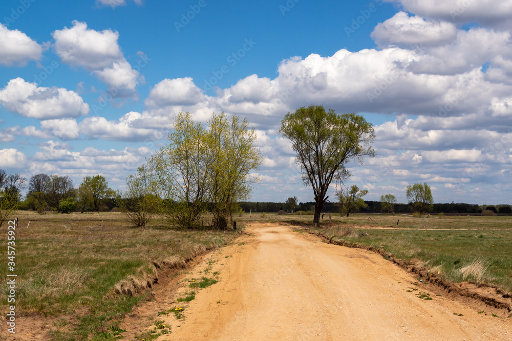 Wiosna w Dolinie Narwi. Wiosenne Podlasie. Tykocin, Strękowa Góra, Podlasie, Polska Wiosna w Dolinie Narwi. Wiosenne Podlasie. Tykocin, Strękowa Góra, Podlasie, Polska