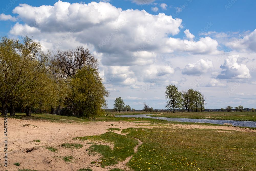 Wiosna w Dolinie Narwi. Wiosenne Podlasie. Tykocin, Strękowa Góra, Podlasie, Polska Wiosna w Dolinie Narwi. Wiosenne Podlasie. Tykocin, Strękowa Góra, Podlasie, Polska