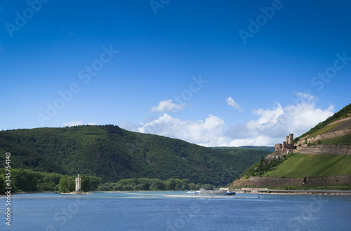 Binger Loch mit Mäuseturm und Burg Ehrenfels