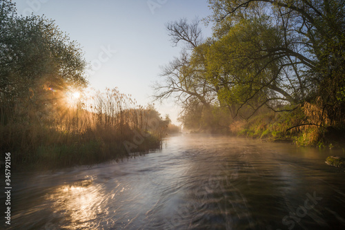 rzeka Bzura, wiosenny poranek