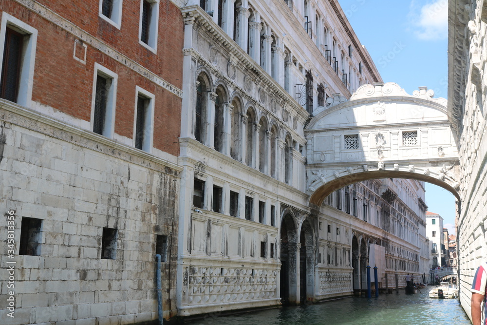 Naklejka premium venice canal grande