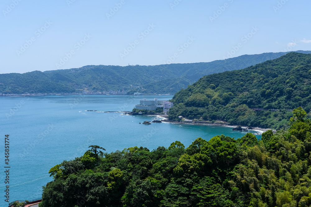 Fototapeta premium 静岡県熱海市の街並み