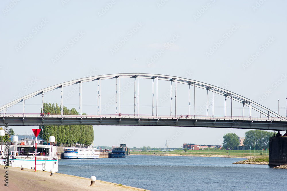 Fototapeta premium John Frost bridge on the river Rhine in Arnhem, Netherlands