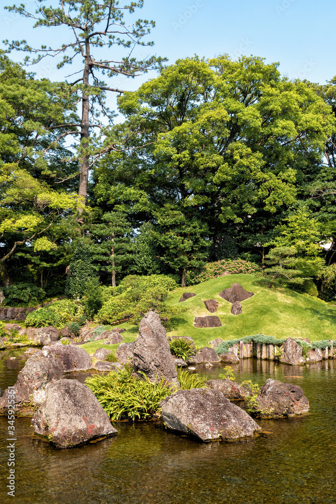 Obraz premium Scene at Momijiyama Garden in Sunpu Castle Park - Shizuoka, Japan