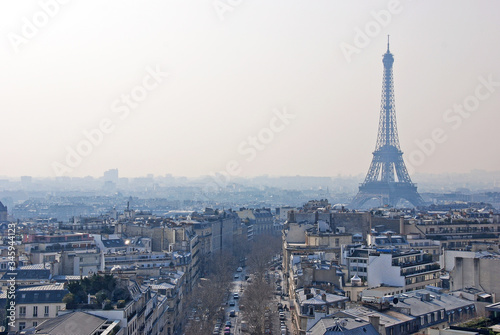 Paris vom Arc de Triomphe mit dem Eiffelturm 