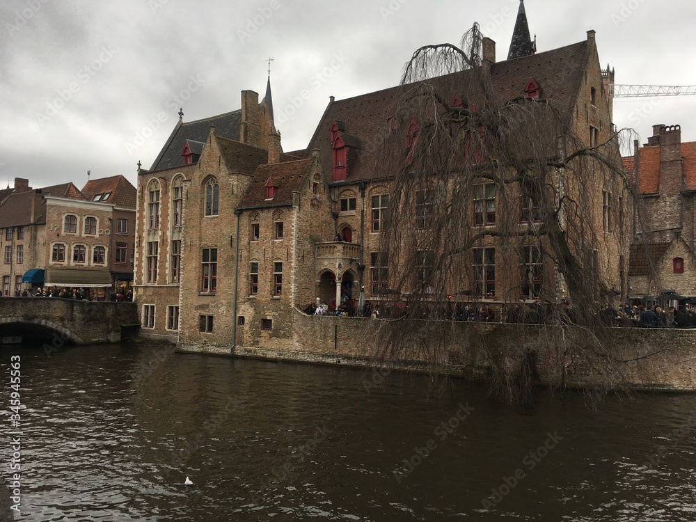 canal in bruges