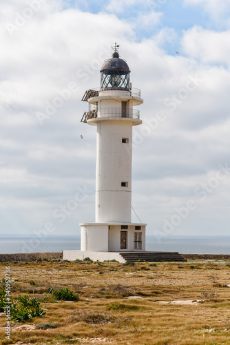 Faro de cap de Barbaria en la isla Formentera, España