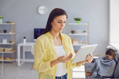 Quadro su tela Online medical consultation