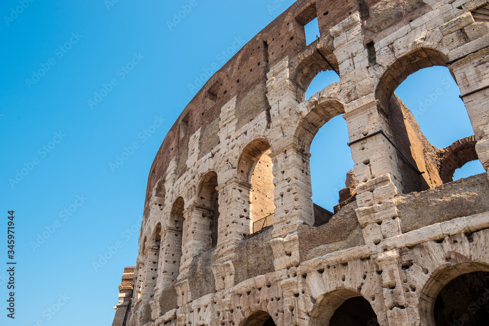 Vista detalle del coliseo romano. Roma-Italia