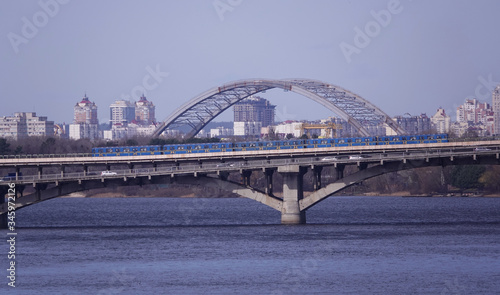 Metro bridge in the city of Kiev © SERHII BLIK