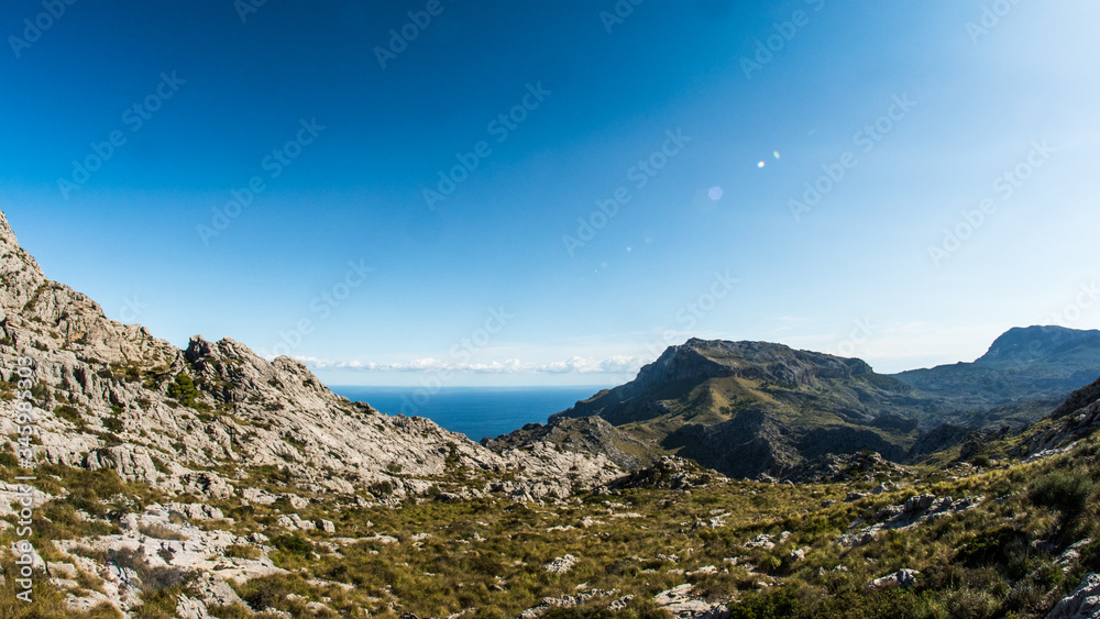 Sierra de tramuntana mallorca, motañas y mar. Escorca Sa calobra 