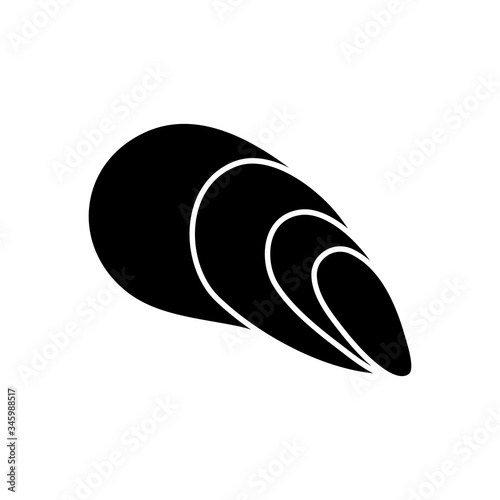 Cephalopod shell black glyph icon. Exotic spiral conch. Aquarium decoration, conchology silhouette symbol on white space. Empty molluscan animal, snail shell vector isolated illustrations