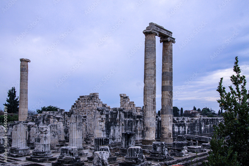 ruins of roman Apollon temple 