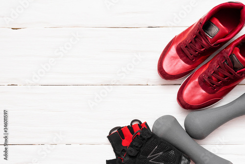 Fotografia Fitness gym flat lay concept background with copy space