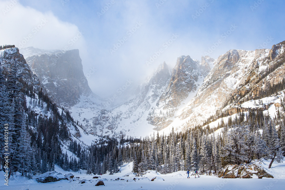 Fototapeta premium Winter season at Dream lake Rocky mountain national park Colorado.