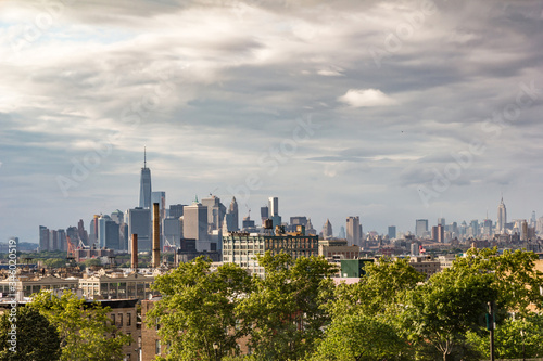 Panoramic view of Manhattan from Sunset Park in Brooklyn © Harry Green