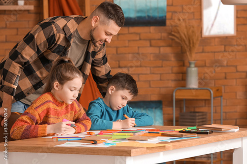 Drawing teacher giving opti...