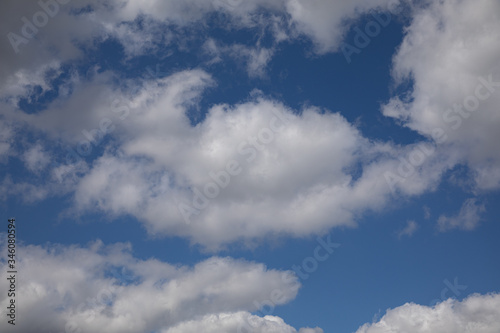 Fototapeta Naklejka Na Ścianę i Meble -  Blue sky with white clouds