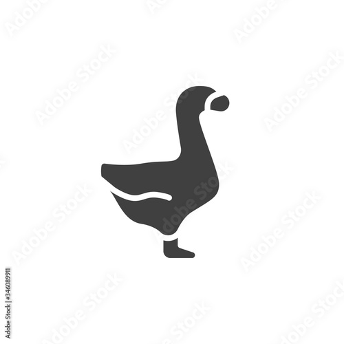 Goose farm animal line icon. linear style sign for mobile concept and web design. Livestock, goose side view outline vector icon. Symbol, logo illustration. Vector graphics