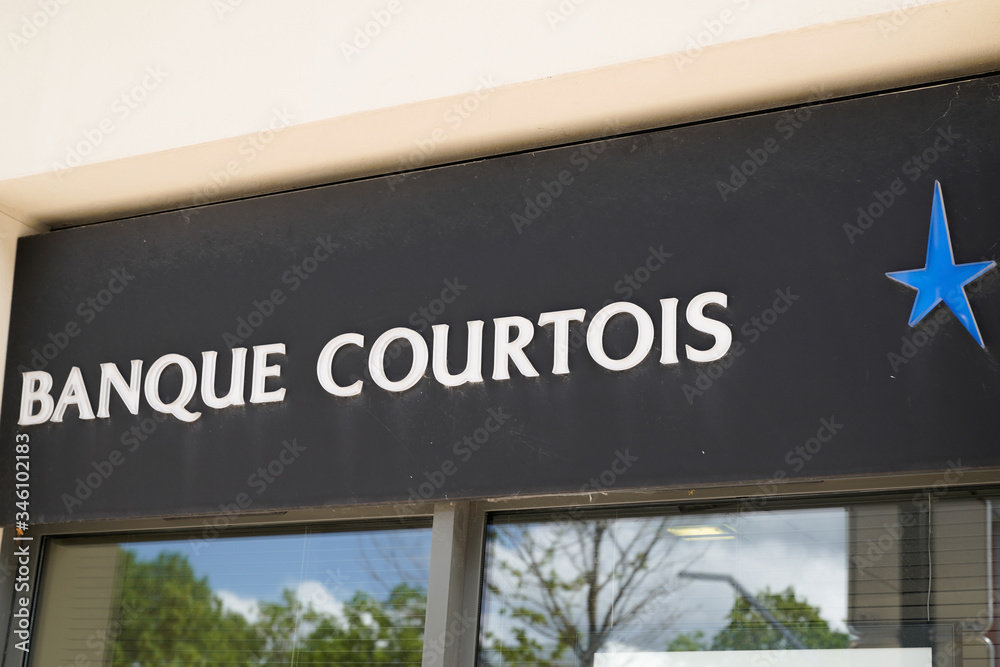 Banque Courtois Logo sign main office