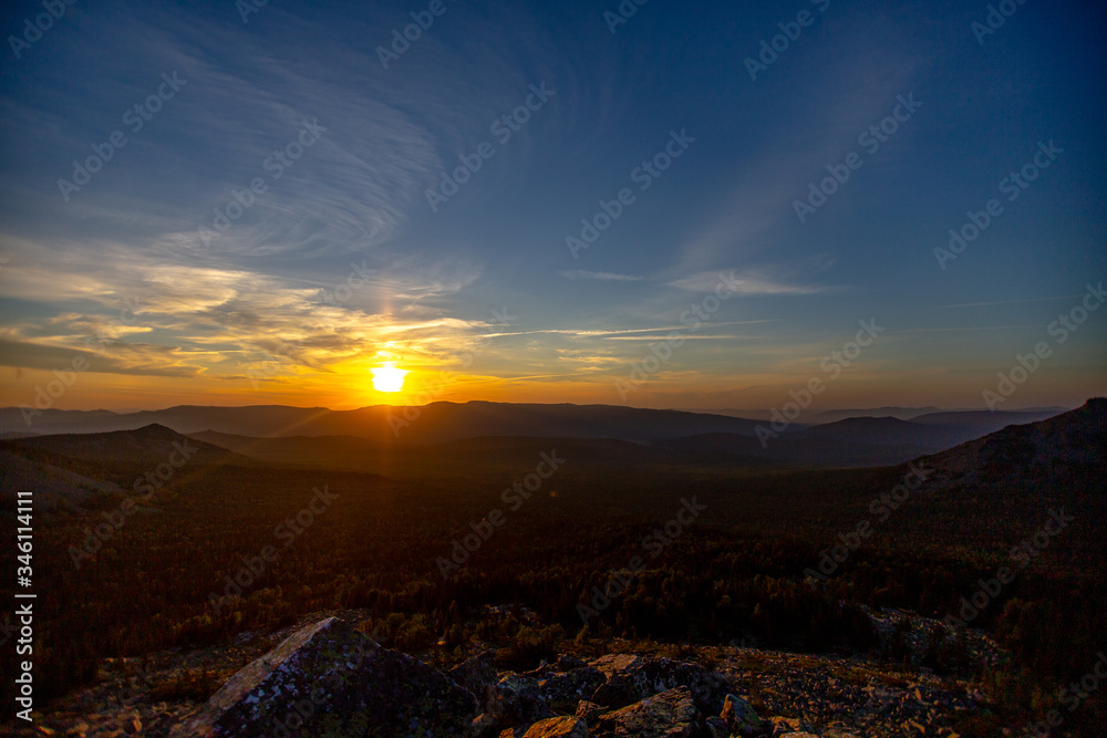 Obraz premium sunset in the mountains