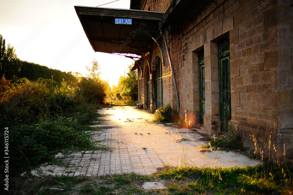 Fototapeta premium old abandoned train station in burgos
