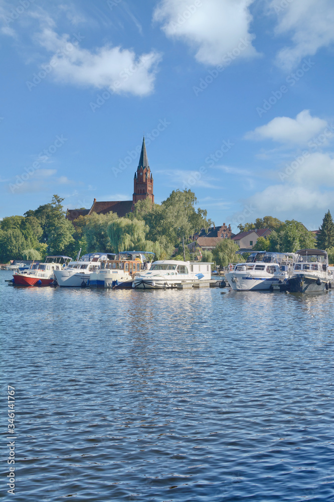 Fototapeta premium Röbel / Müritz in der Mecklenburgischen Seenplatte,Mecklenburg-Vorpommern,Deutschland