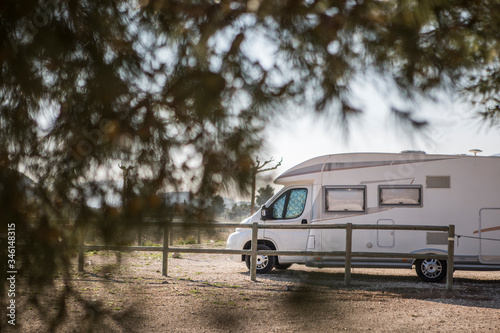 autocaravana, camper, camping, libertad, vacaciones, furgo, estacionar, 