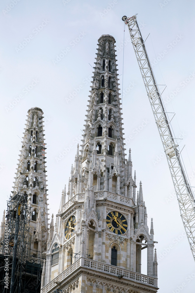 In earthquake damaged Zagreb cathedral and crane