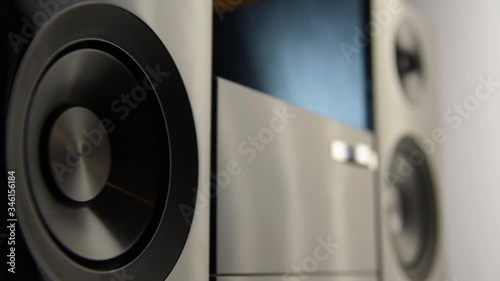 Vibrate the music player's speakers at full volume