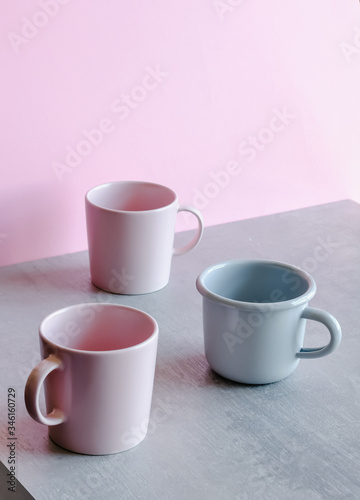 Gray and pink cups.