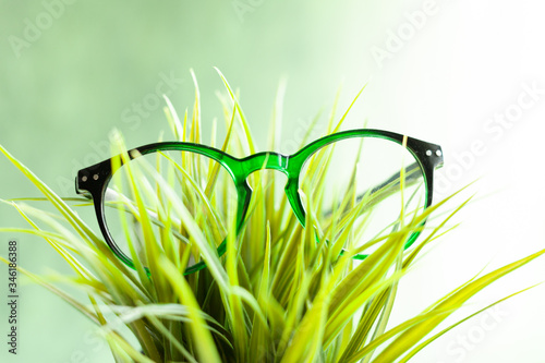 vision glasses, vision problems, optometrist, vision improvement, ophthalmologist prescription